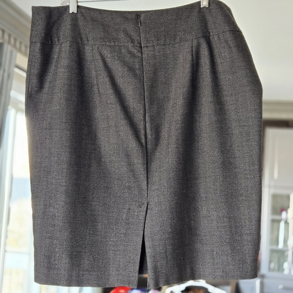Classic Gray Women's Pencil Skirt 18 - Picture 2 of 8
